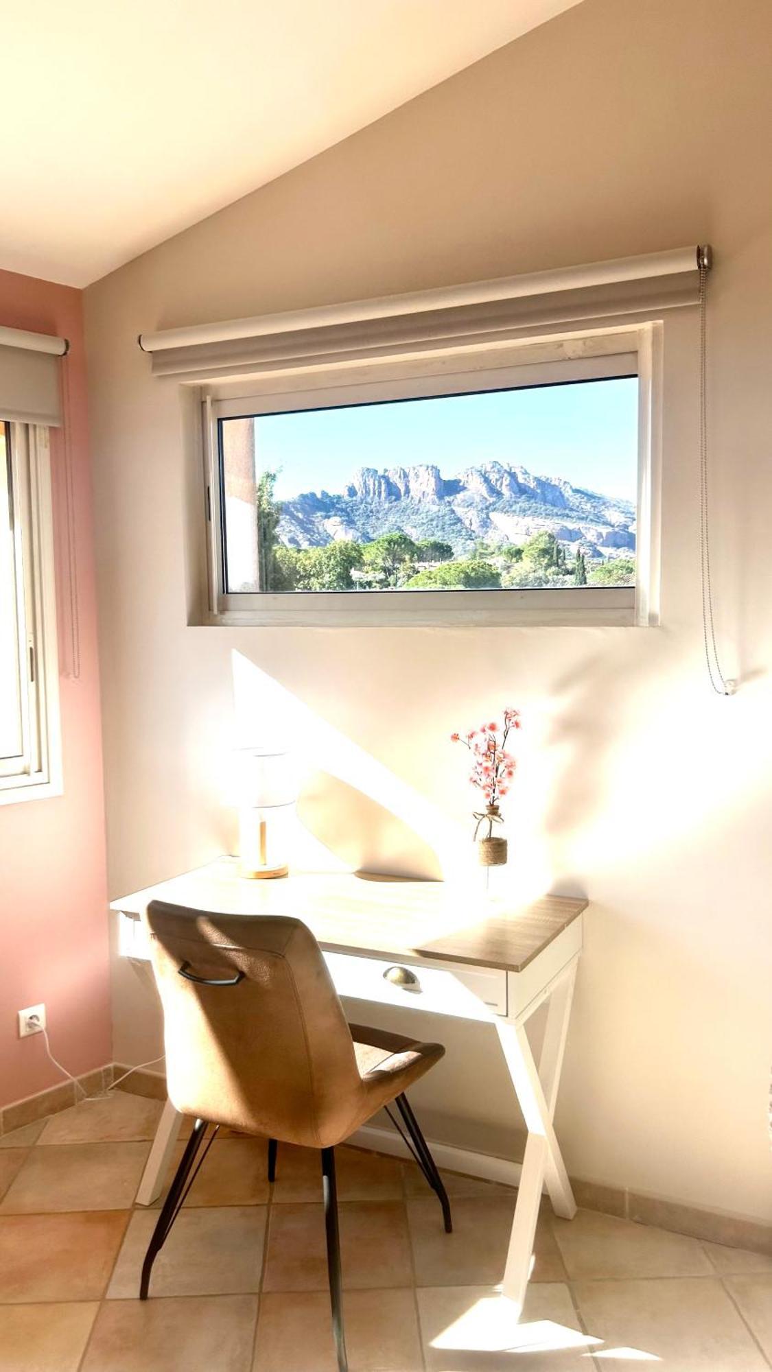 2 Hebergements - 10 Couchages - Parking, Piscine, Jacuzzi - Convivialite Roquebrune-sur Argens Εξωτερικό φωτογραφία